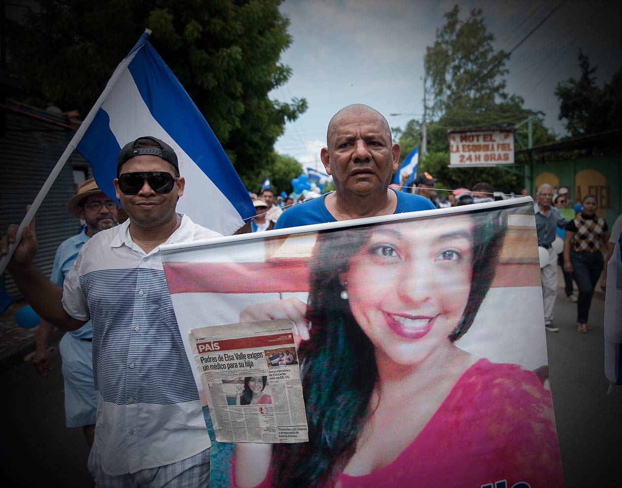 Carlos Valle tenía dos meses de marchar para exigir la liberación de su hija Elsa Valle cuando fue detenido el 15 de septiembre pasado. Ahora él también está acusado de "terrorista". Carlos Herrera | Niú