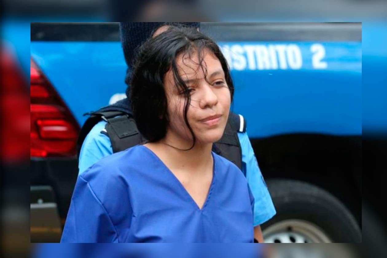 Después que le dijeron a María Alejandra Castillo que había tenido un aborto estando detenida en El Chipote, le dieron orden de libertad. Tomada de El 19 Digital | Niú